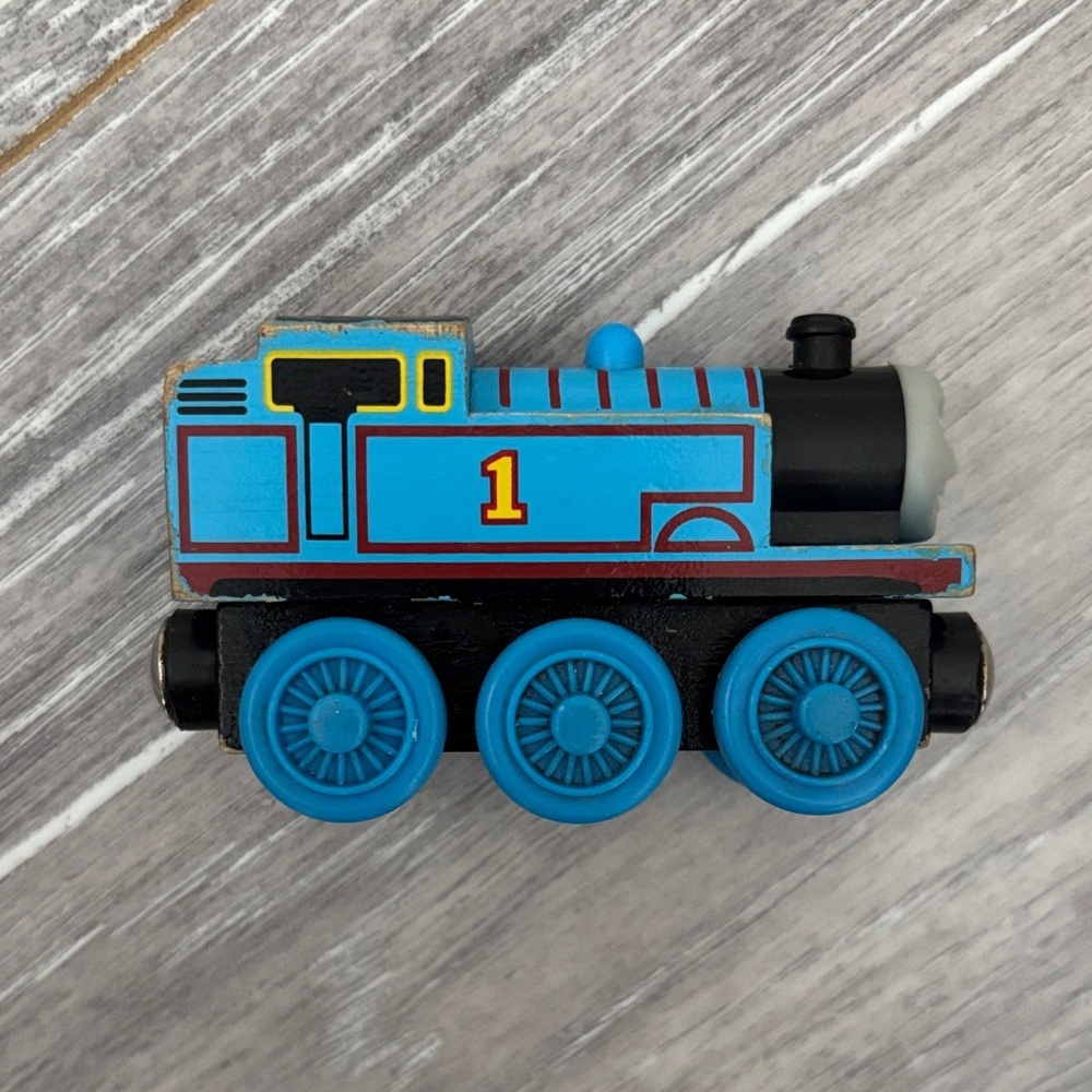 Wooden Thomas 2003 - Picture 7 of 8